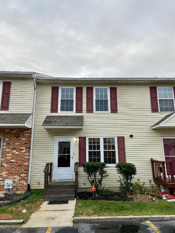 Building Photo - 814 Cobble Creek Curv