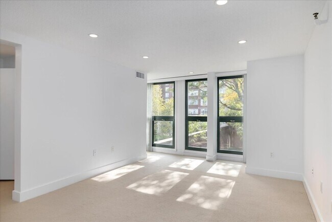 Foto del edificio - 42 8th St