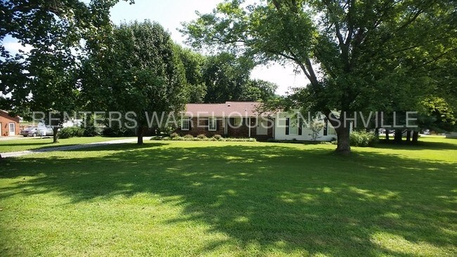 Foto del edificio - 2709 Cages Bend Rd