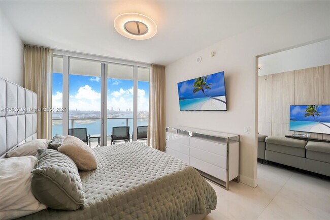 Foto del edificio - 1100 Biscayne Blvd