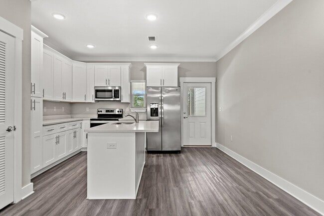 Building Photo - 289 N Sand Palm Rd