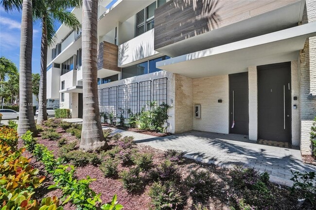 Foto del edificio - 3750 Yacht Club Dr