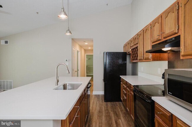 Building Photo - 3100 Cardinal Way