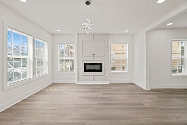 Building Photo - 2817 Winbern St