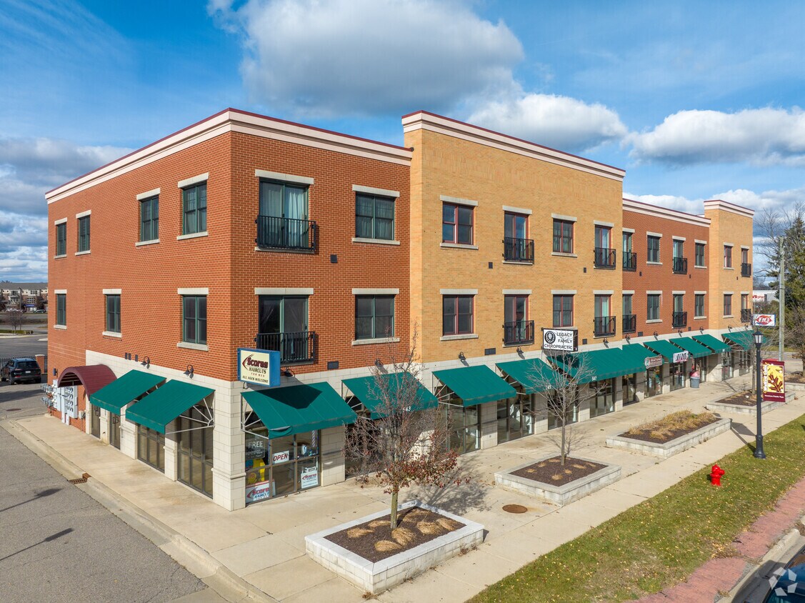 561 N Pontiac, Walled Lake, MI 48390 Apartments in Walled Lake, MI