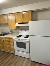 Building Photo - 130 Freshmeadow Way