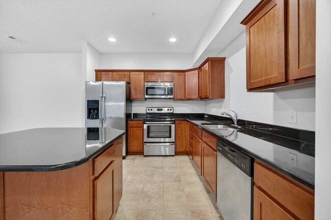 Building Photo - 320 E 29th St