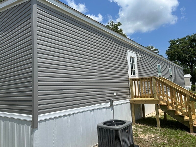 Building Photo - 98 Somerset Dr