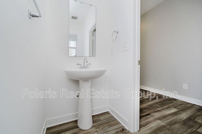 Foto del edificio - 11431 Hartwell St