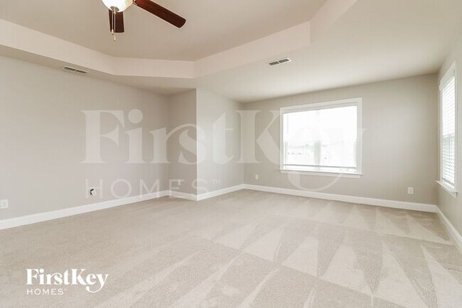 Building Photo - 64 Waterpine Dr