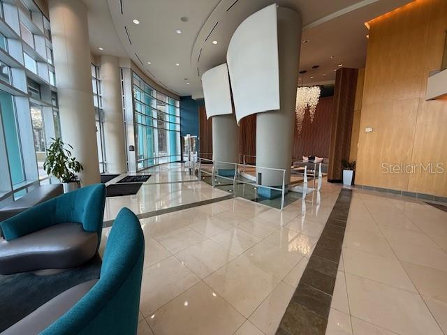 Foto del edificio - 322 E Central Blvd