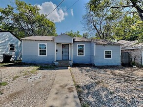 Building Photo - 1330 Marfa Ave