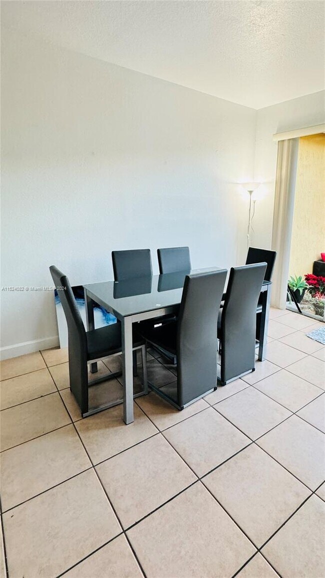 Foto del edificio - 10915 SW 245th St