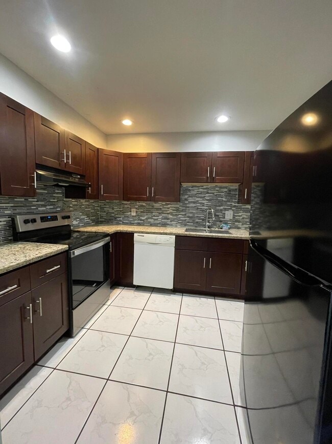 Foto del edificio - 642 NW 13th St
