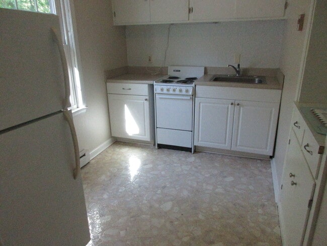 Building Photo - 254 Stribling Ave