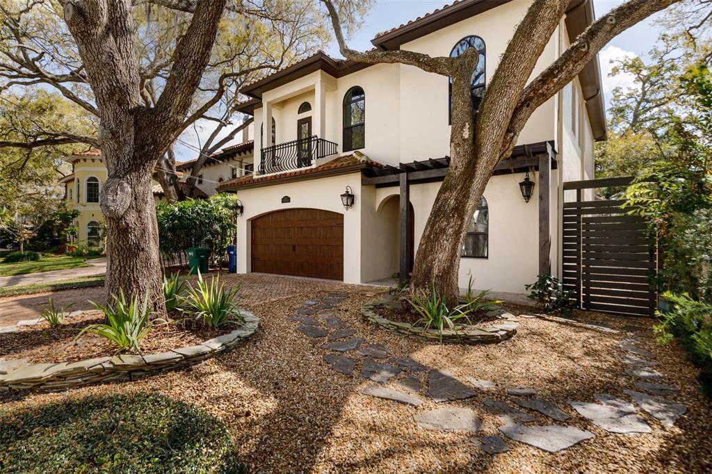 Primary Photo - 3122 W Oakellar Ave