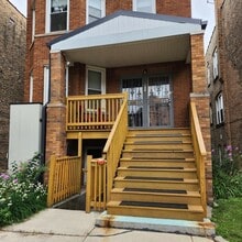Building Photo - 3236 N Lawndale Ave