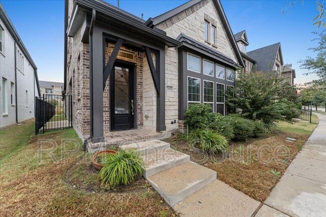 Building Photo - 7112 Royal View Dr