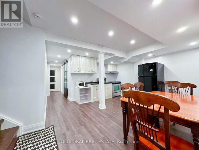 Photo du bâtiment - 101 Gable Ave