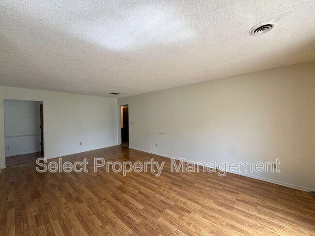 Foto del edificio - 4926 Vermont Ln