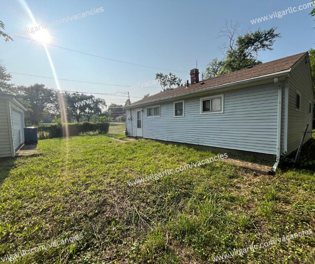 Building Photo - For Rent! 3 Bedrooms | 1 Bathroom | Single-Family Home