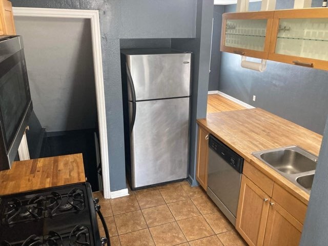 Building Photo - 954 Cleveland Ave S