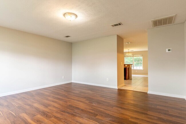 Foto del edificio - 752 Holland Ridge Dr