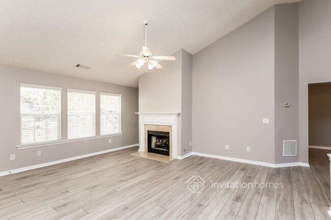 Foto del edificio - 5682 Skylar Creek Ln NE