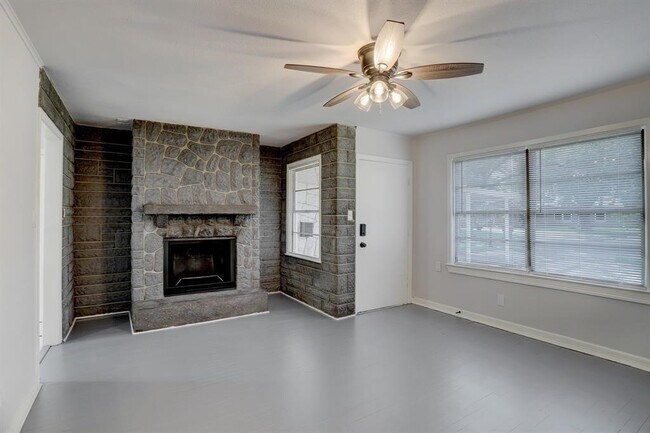 Foto del edificio - 1009 15th Ave N