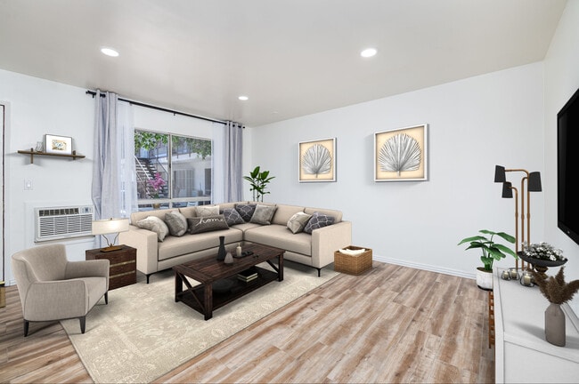 Building Photo - 13050 Dronfield Ave