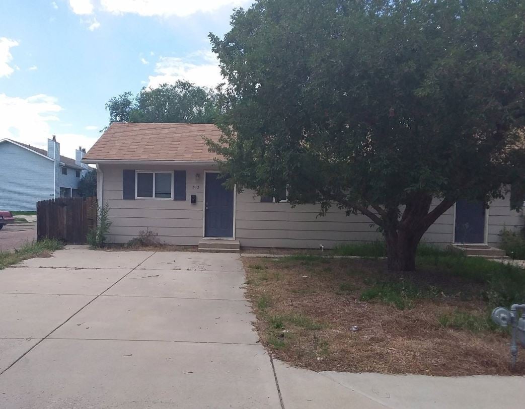 Primary Photo - 313 N Race St