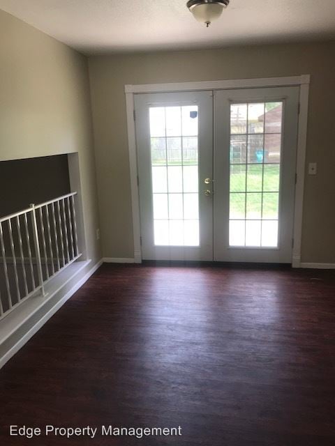 Building Photo - 4 br, 2 bath House - 625 N. Abbe Rd.