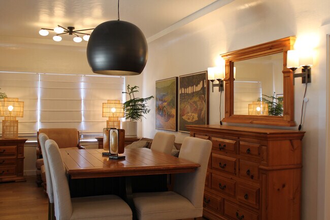 Foto del edificio - 6147 Springvale Dr