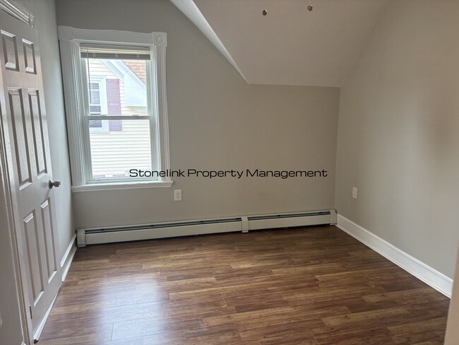 Building Photo - 30-32 Goddard Street