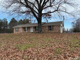 Building Photo - 1674 AR-319