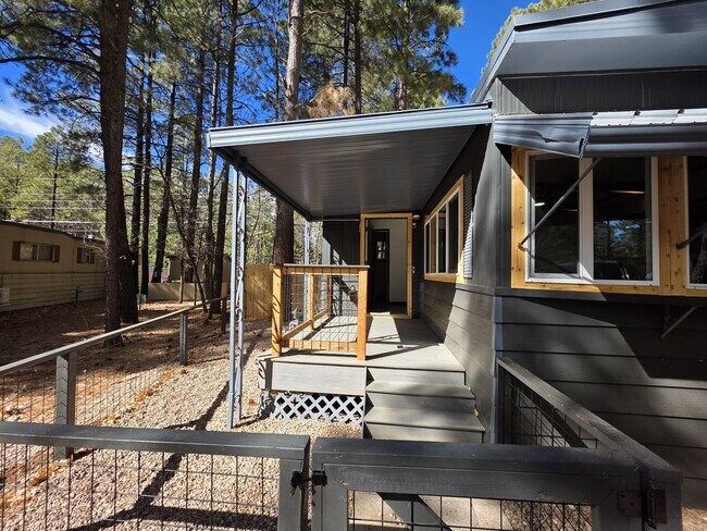 Foto del edificio - 4306 W Blue Ridge Loop