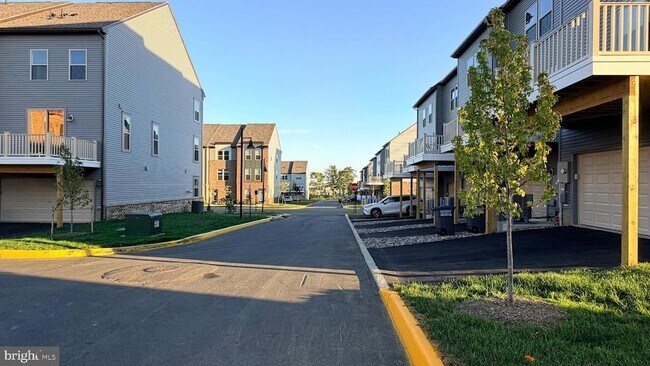 Foto del edificio - 8971 Katherine Johnson Ave