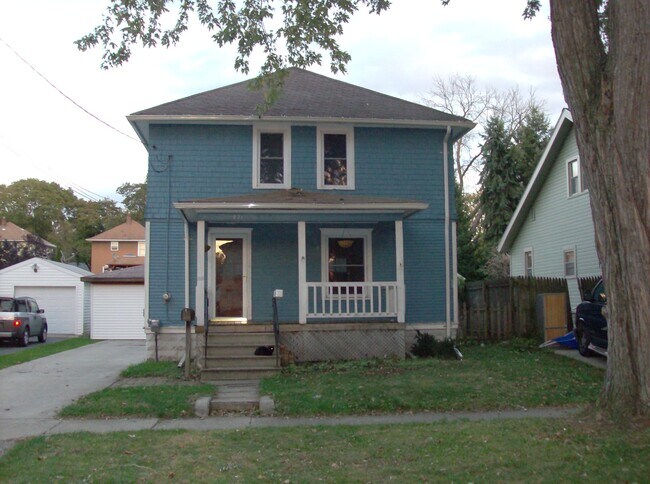 Building Photo - 821 Eaton St