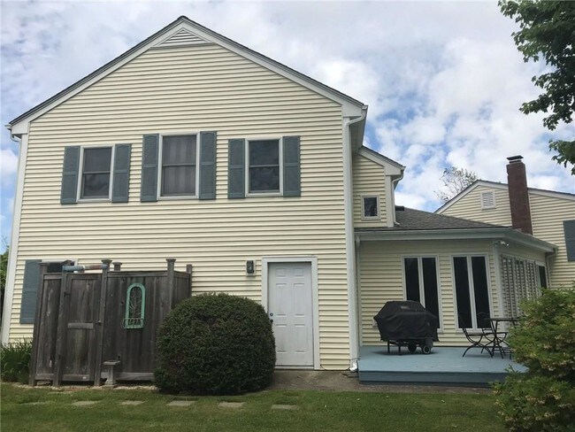 Building Photo - 37 Leeward Ln