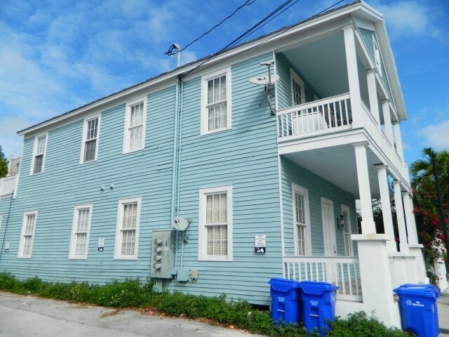 Building Photo - 419 Truman Ave