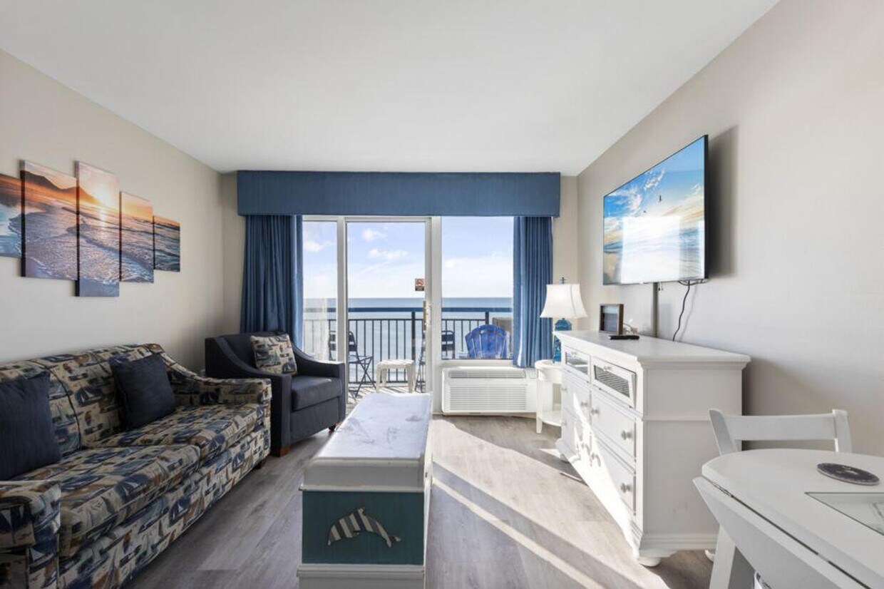 Primary Photo - 2300 N Ocean Blvd