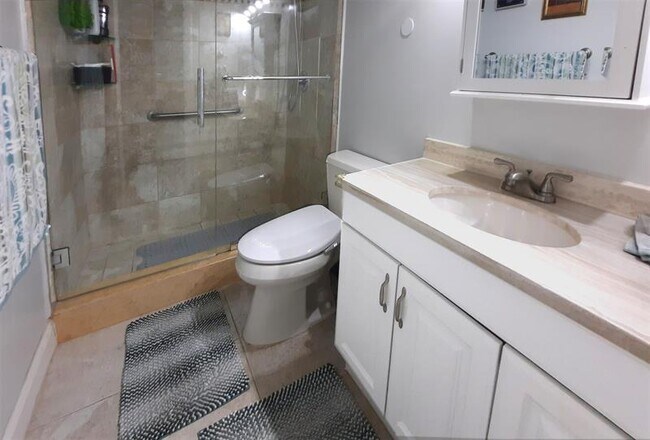 Building Photo - 291 S Hollybrook Dr