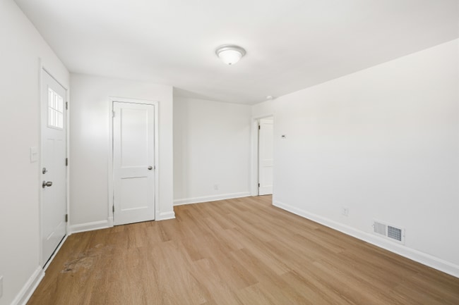 Building Photo - 4111 Ardley Ave