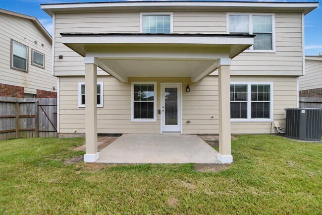Building Photo - 29198 Legends Green Dr