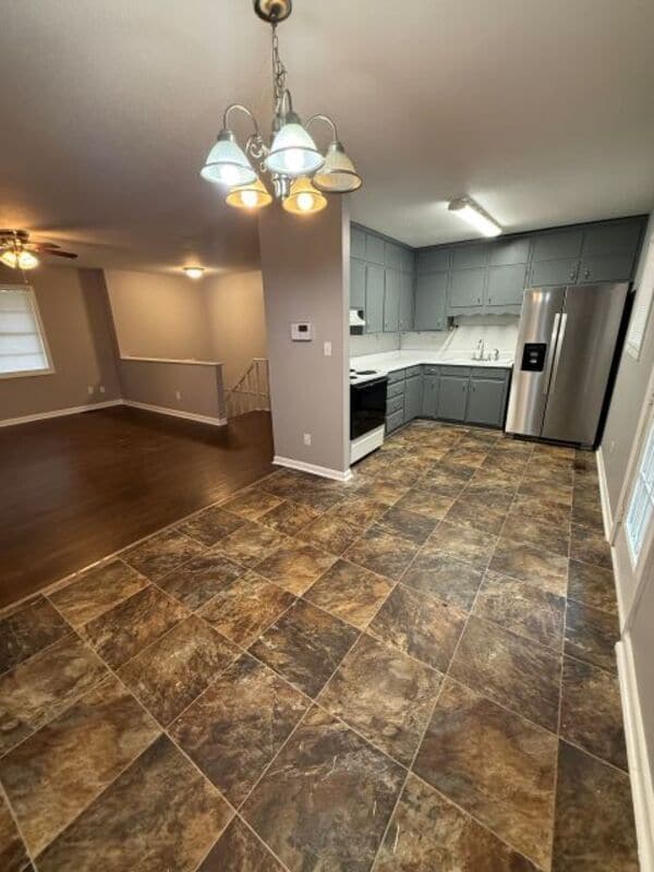 Foto del edificio - 3419 Grassfort Dr SW