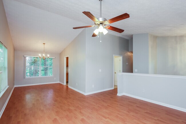 Building Photo - 1827 Azalea Dr