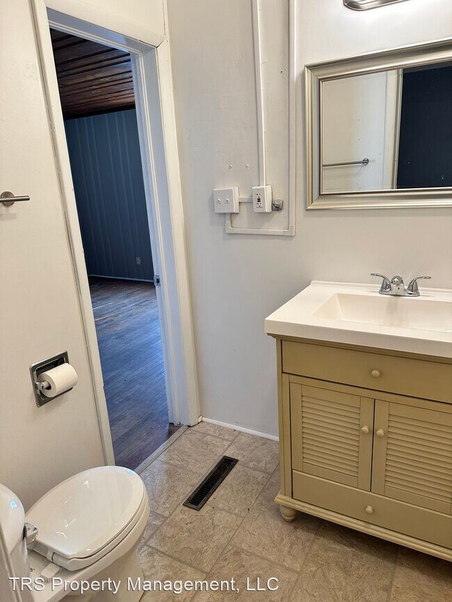 Foto del edificio - 2 br, 1 bath House - 5 S Greenwood Ave.