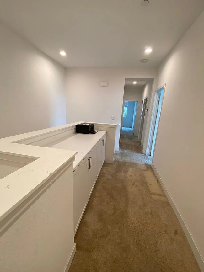 Foto del edificio - 576 Asilomar Wy