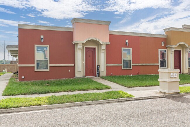 Building Photo - 3120 Scotland Dr