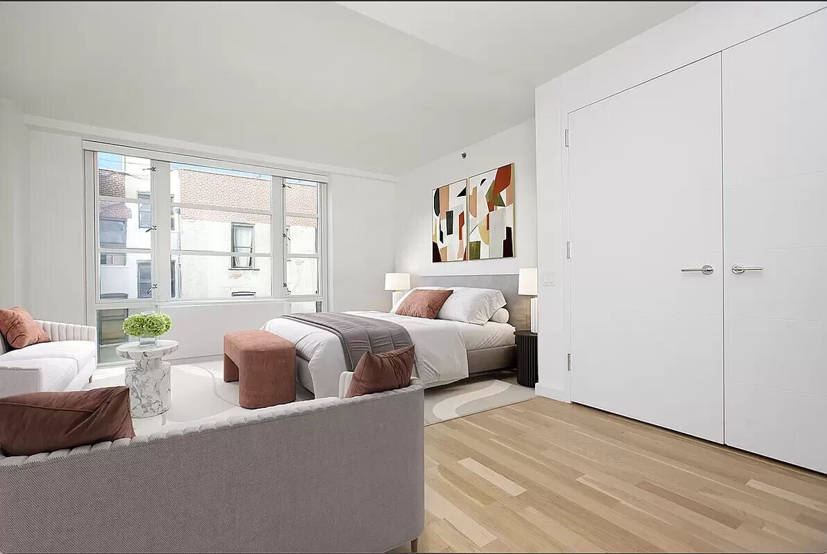 Foto principal - 331 E Houston St